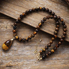 Load image into Gallery viewer, Elegant And Sophisticated Natural Stone Necklace For Women