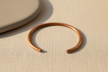 Load image into Gallery viewer, Copper bangle